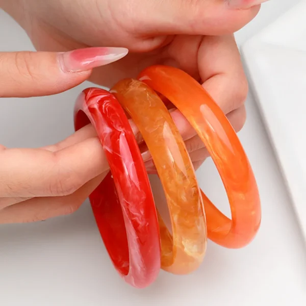 Marmurkowa bransoleta typu bangle