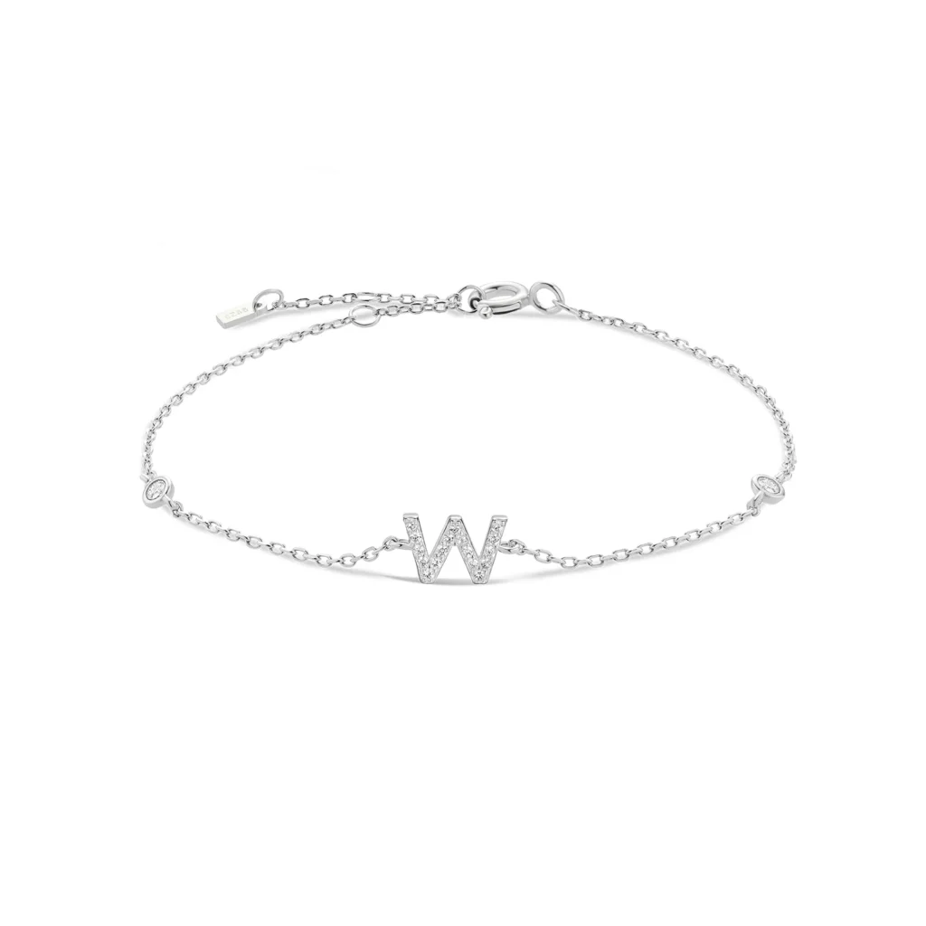Delikatna bransoletka z literą inicjału