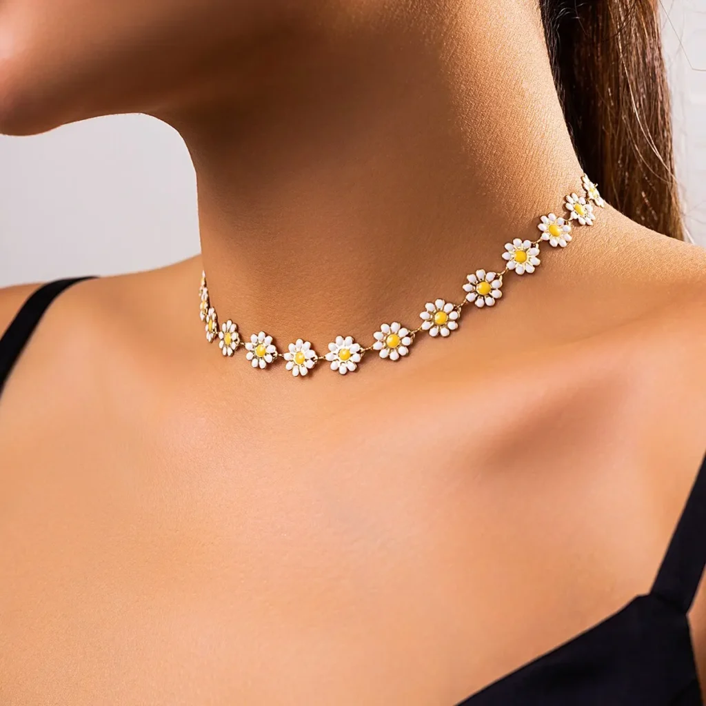 Choker z motywem stokrotek