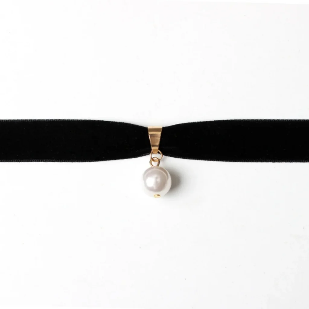 Choker z zawieszką perłową