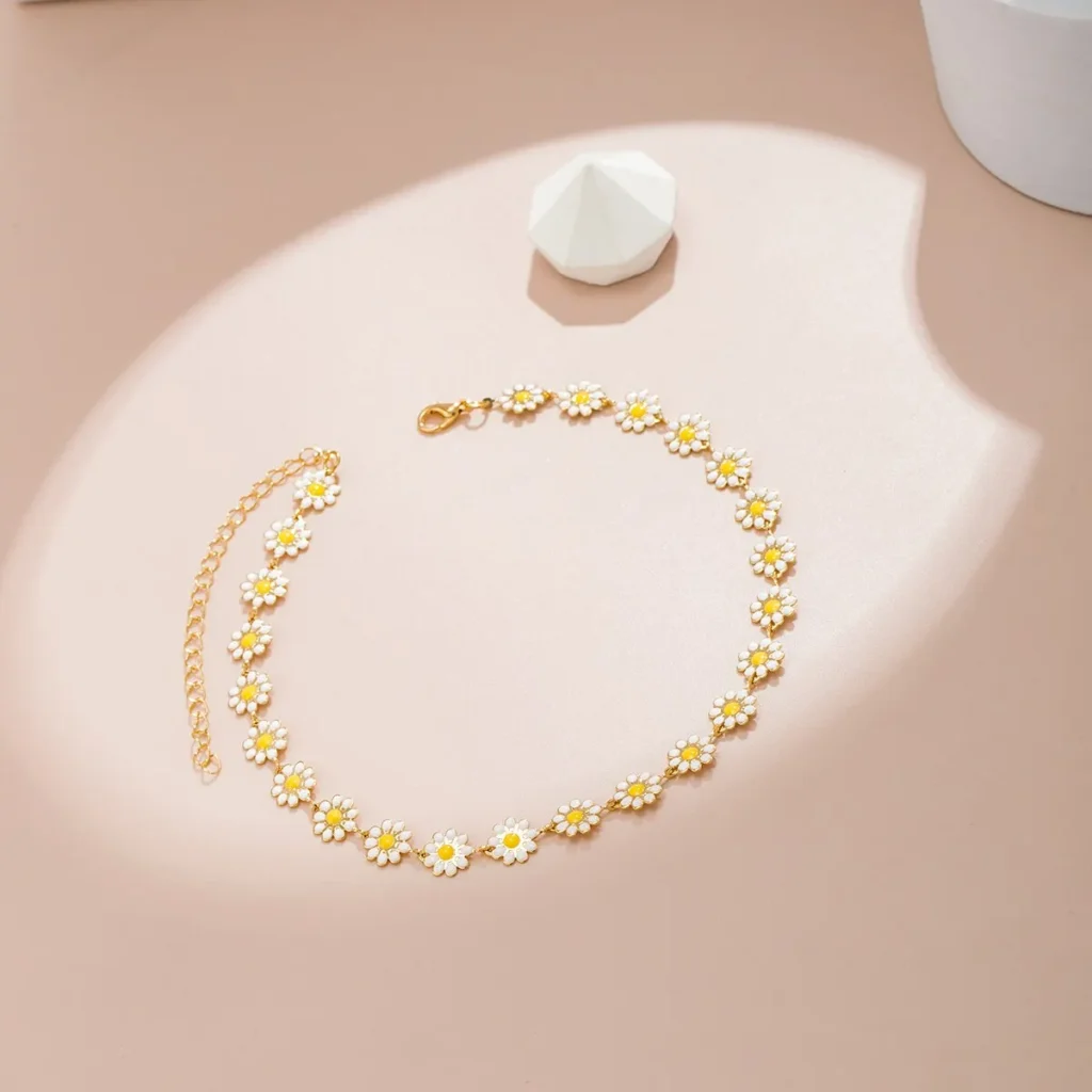 Choker z motywem stokrotek