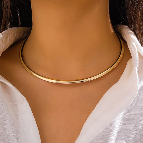 Obły choker z półokrągłym profilem