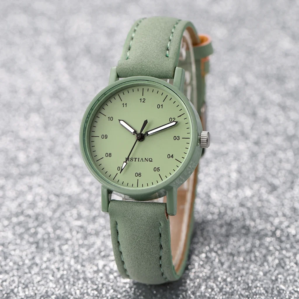 Damski zegarek analogowy z kompletem biżuteryjnych bransoletek